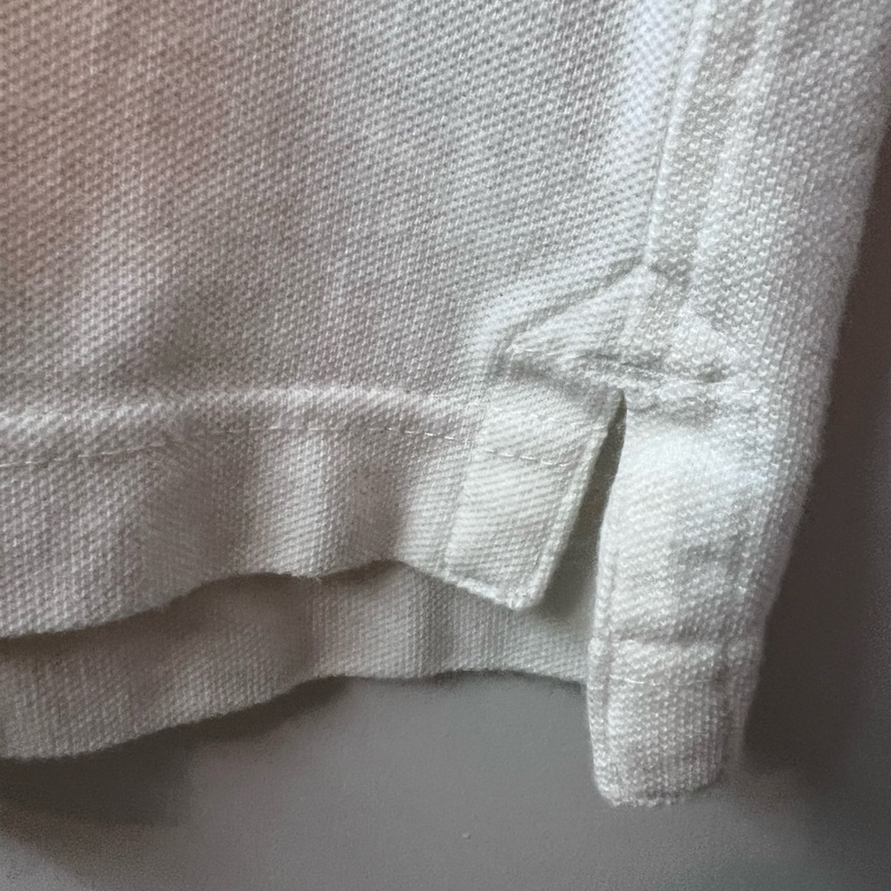 Men’s Abercrombie and fitch white polo. Size medium. Muscle fit - Picture 5 of 6
